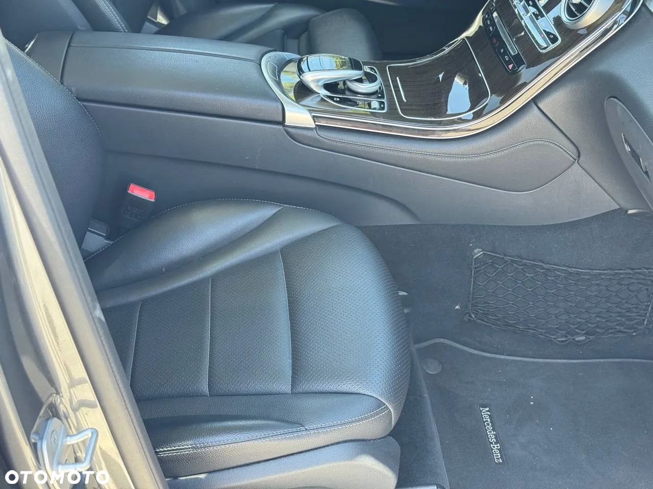 Mercedes-Benz GLC 300 4Matic 9G-TRONIC AMG Line - 15