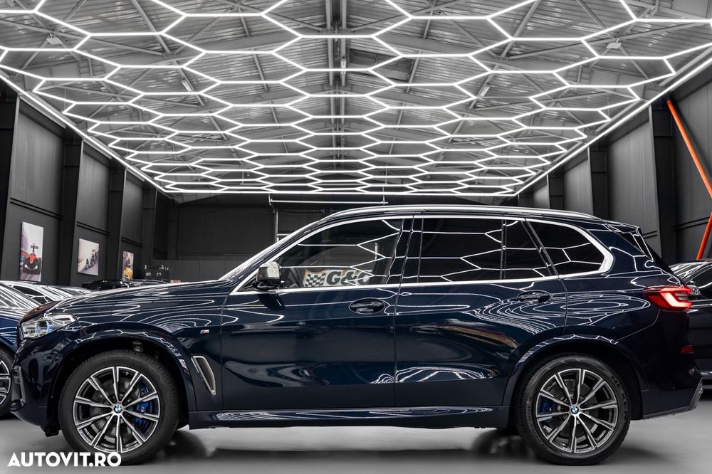BMW X5 M M50i - 33