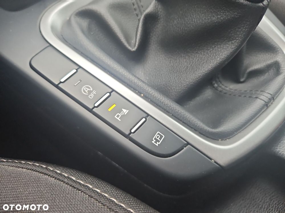 Kia XCeed 1.5 T-GDI M - 23