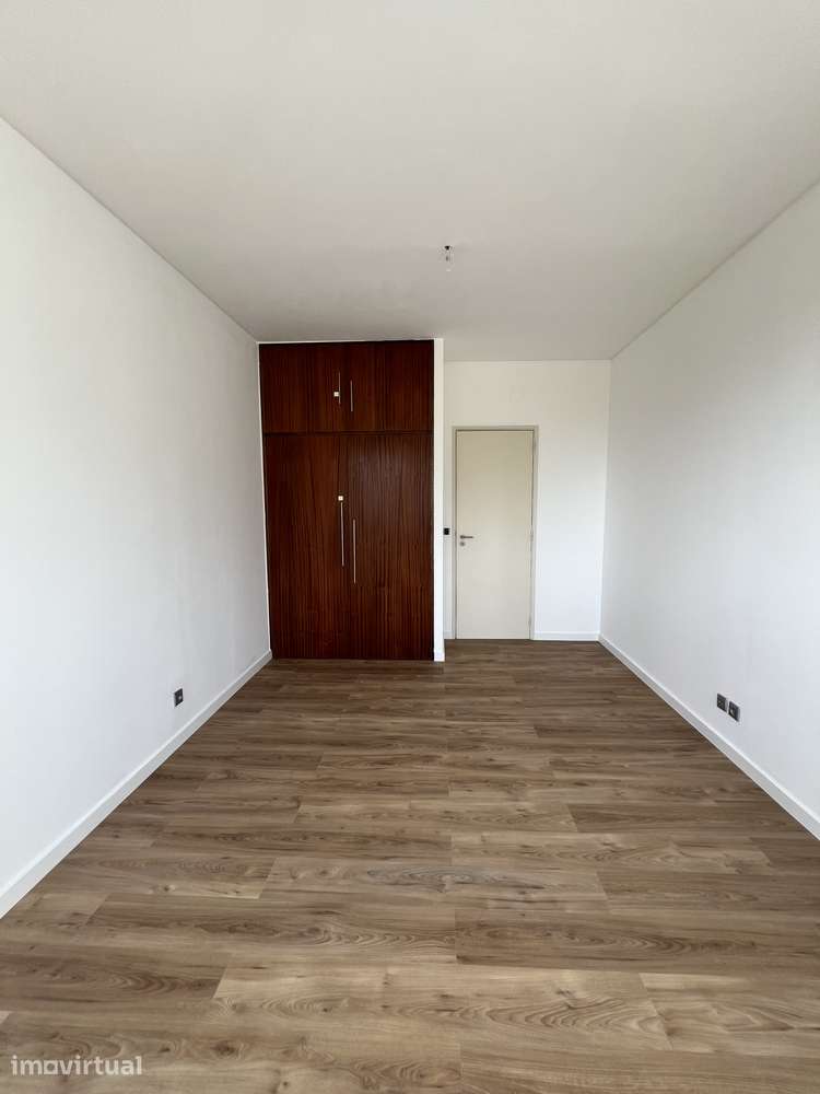 Apartamento T2 na Estrada de Caselas, 88 - Grande imagem: 4/15
