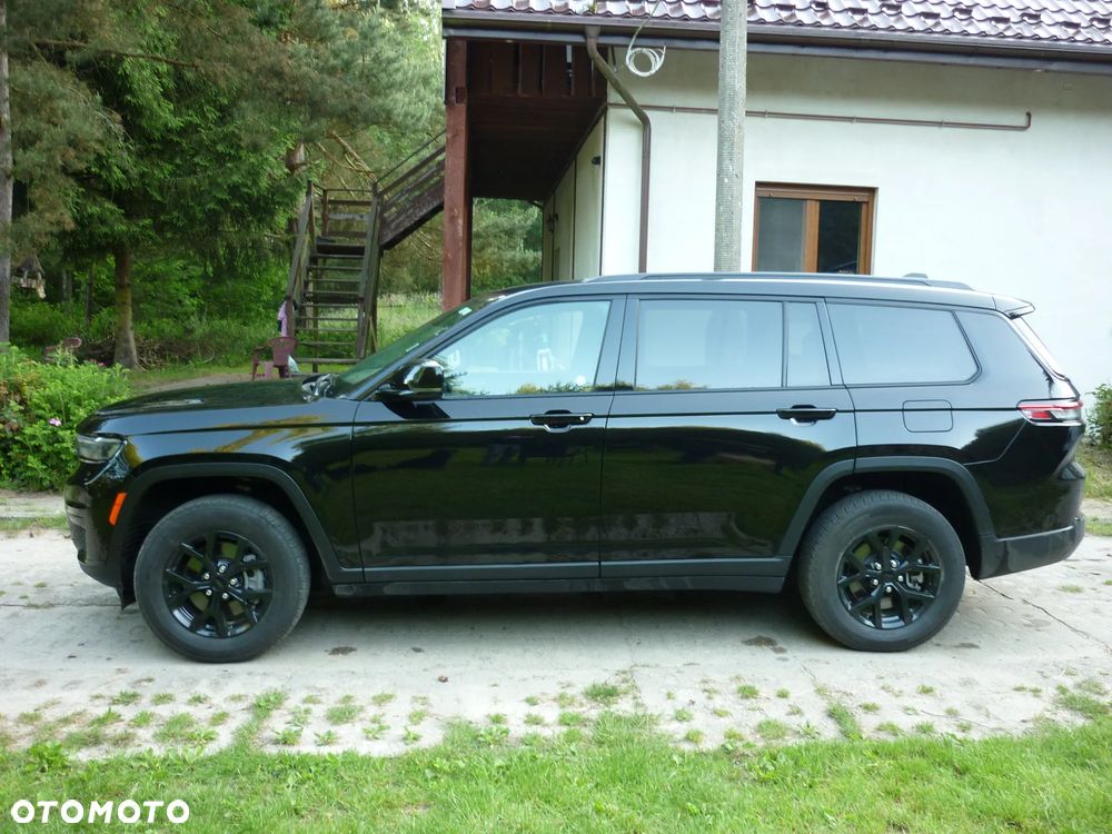 Jeep Grand Cherokee - 12