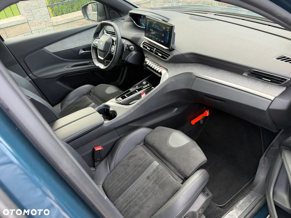 Peugeot 3008 1.6 PureTech HYbrid GT Line S&S EAT8 - 10