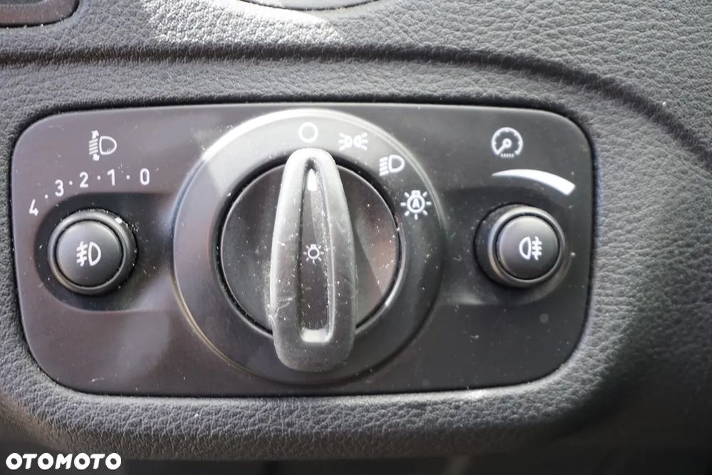 Ford S-Max 2.0 TDCi DPF Titanium X - 24