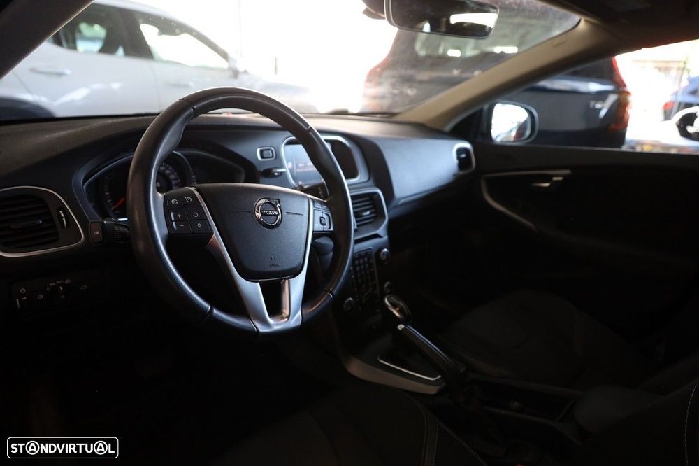 Volvo V40 1.5 T3 Sport Edition Plus Geartronic - 19