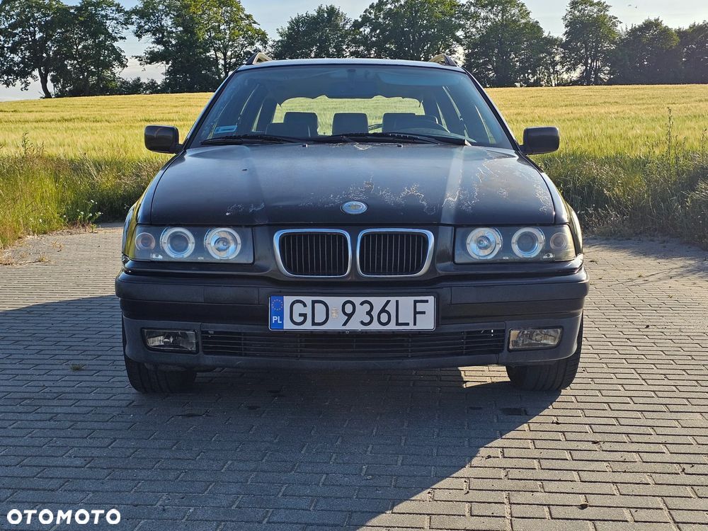 BMW Seria 3 316i - 1