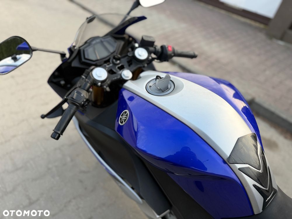 Yamaha YZF - 23