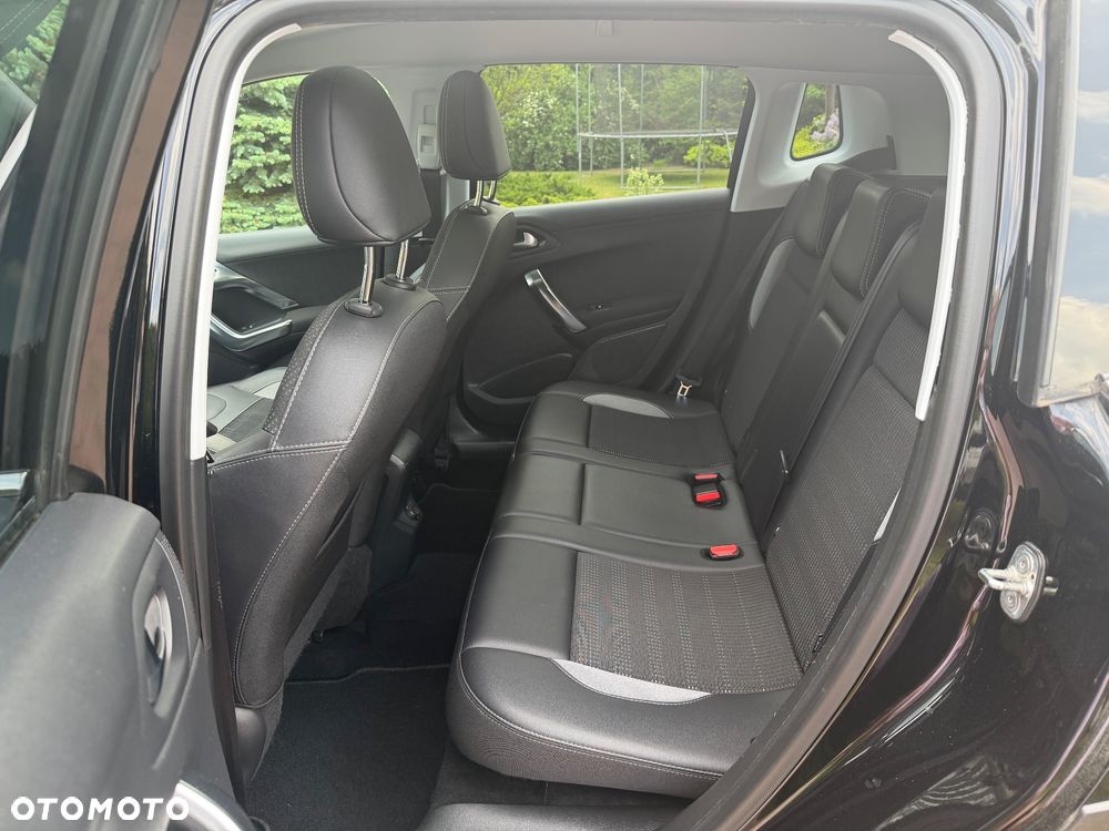 Peugeot 2008 PureTech 110 Stop&Start Allure - 14