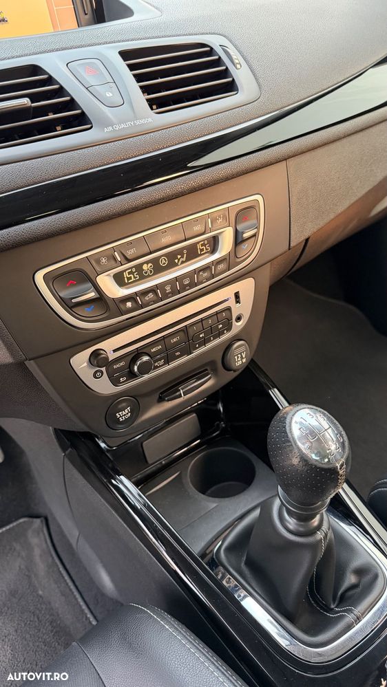 Renault Megane ENERGY dCi 130 Start & Stop Bose Edition - 25