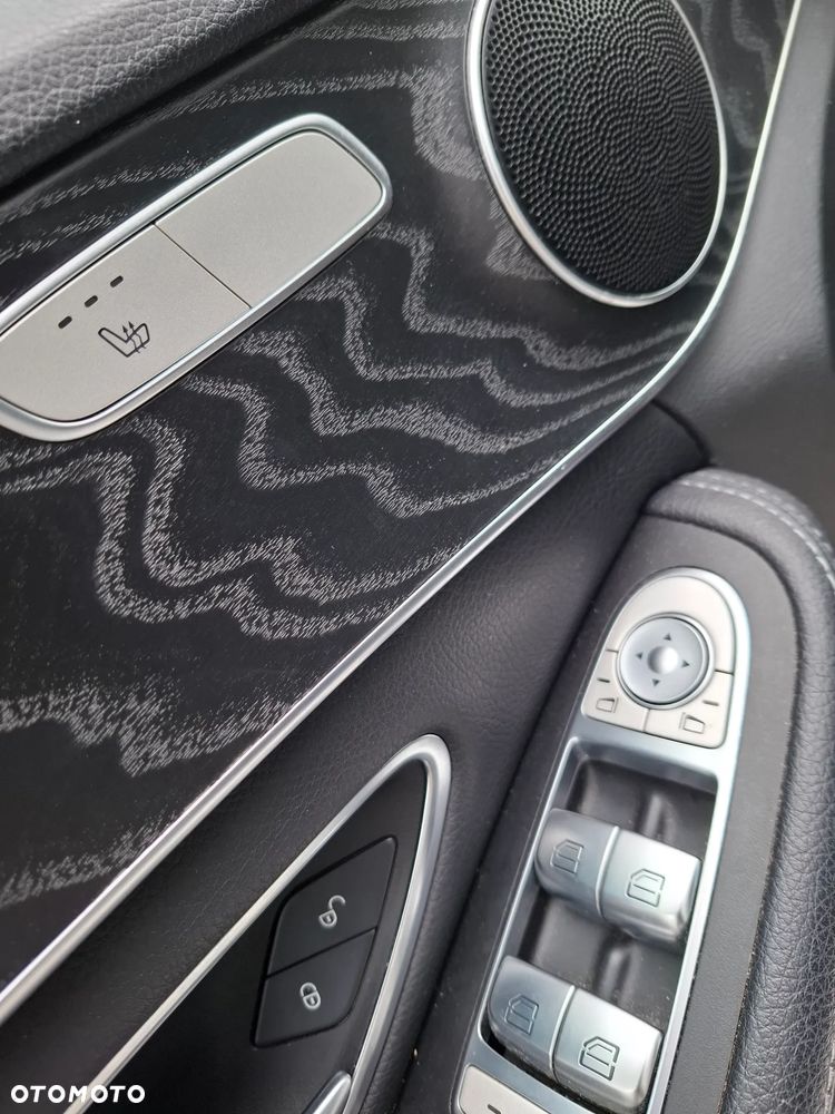 Mercedes-Benz Klasa C 200 4-Matic 9G-TRONIC - 13