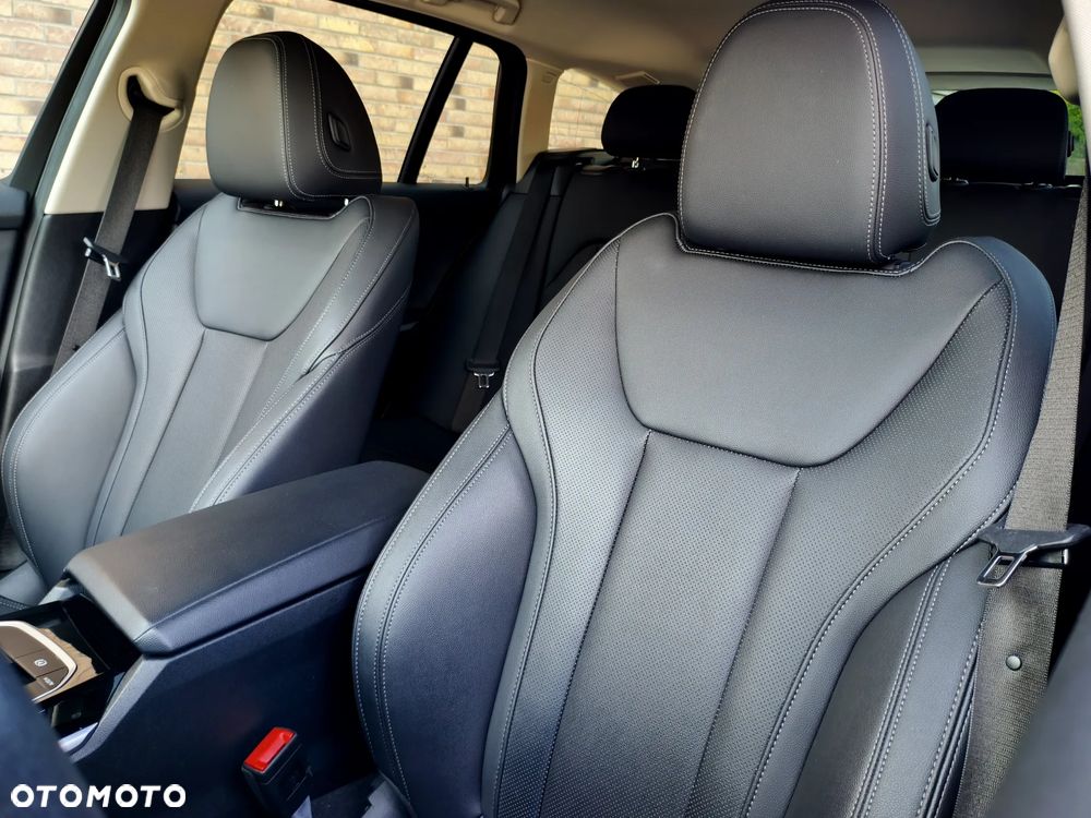 BMW Seria 3 - 36