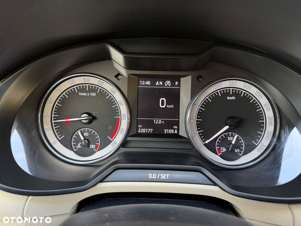 Skoda Octavia 1.6 TDI Style DSG - 11