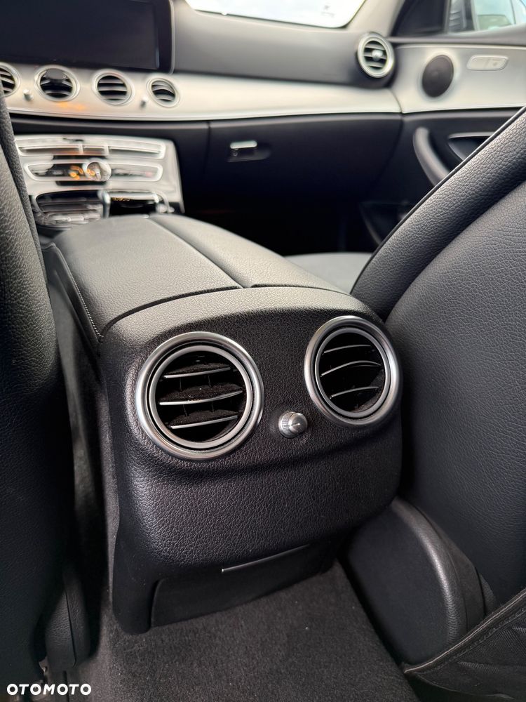 Mercedes-Benz Klasa E 220 d Business Edition 9G-TRONIC - 21