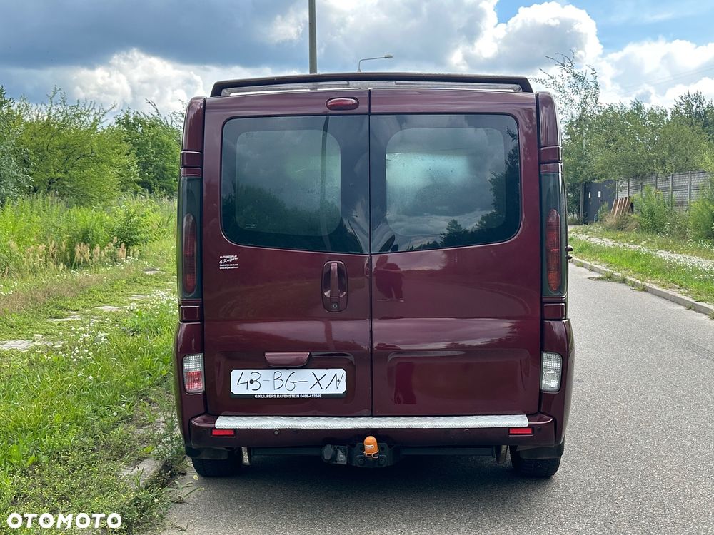 Opel Vivaro - 8