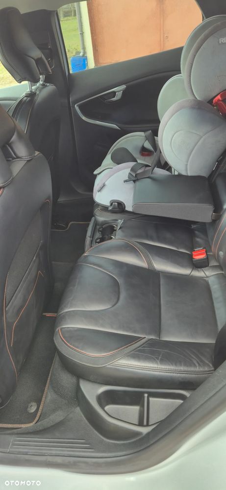 Volvo V40 T3 Ocean Race - 9