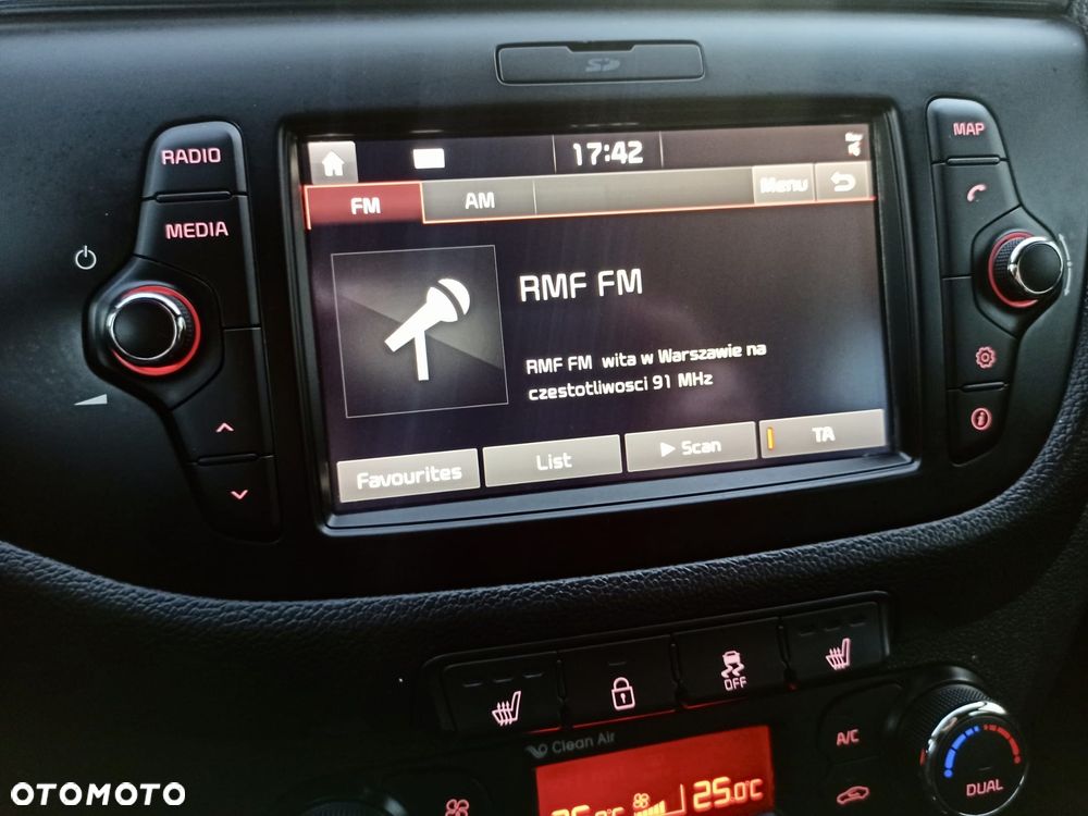 Kia Ceed 1.6 CRDi GT Line - 24