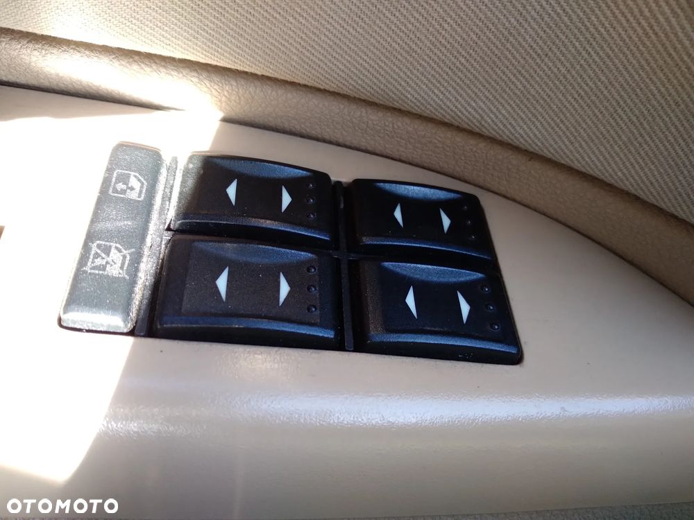 Ford Mondeo 2.2 TDCi Ghia - 8