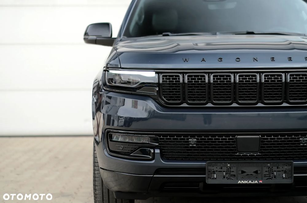Jeep Wagoneer - 9