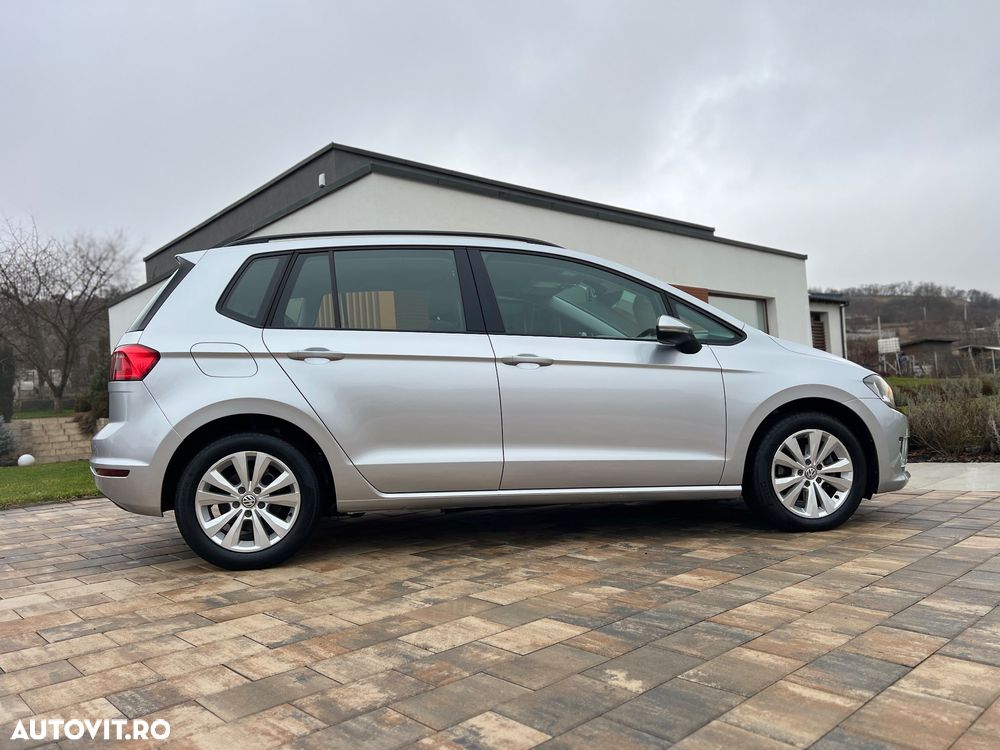 Volkswagen Golf - 23