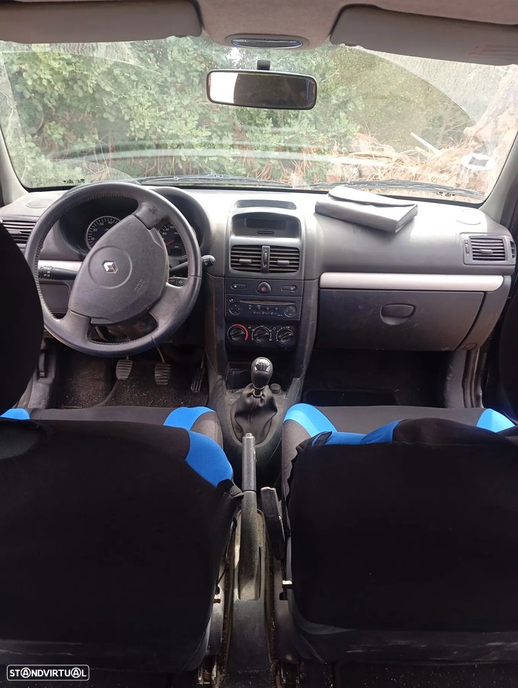 Renault Clio 1.6 16V Initiale - 10