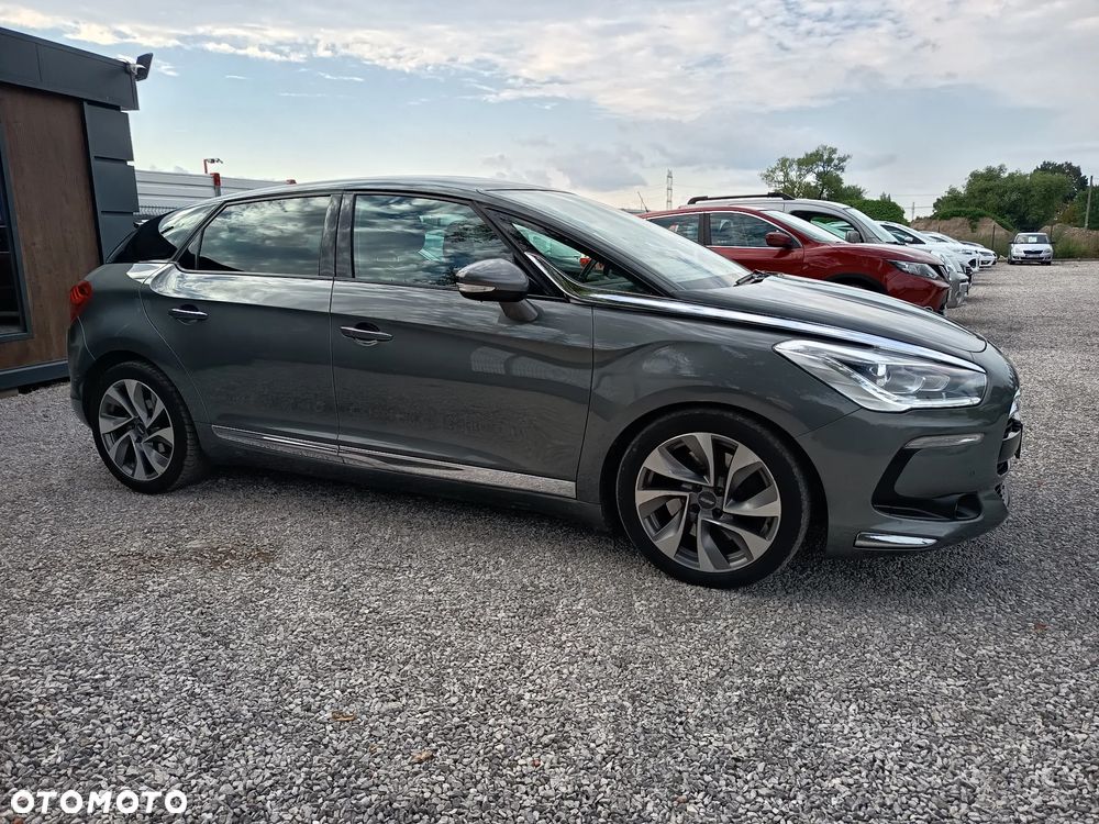 Citroën DS5 HDi 165 SoChic - 12