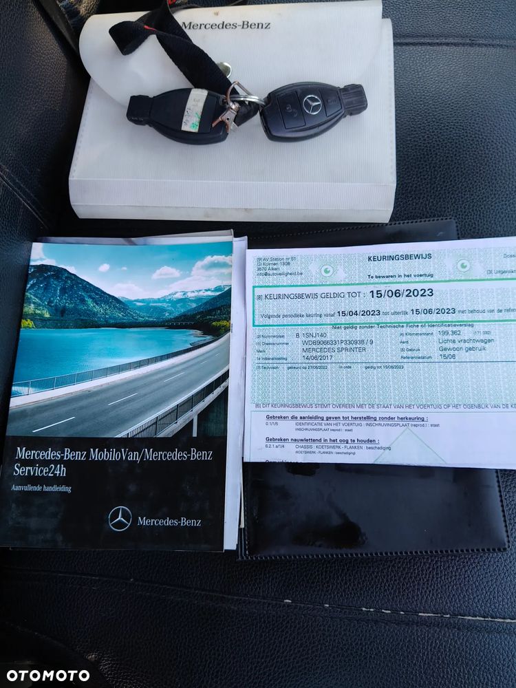 Mercedes-Benz Sprinter - 13