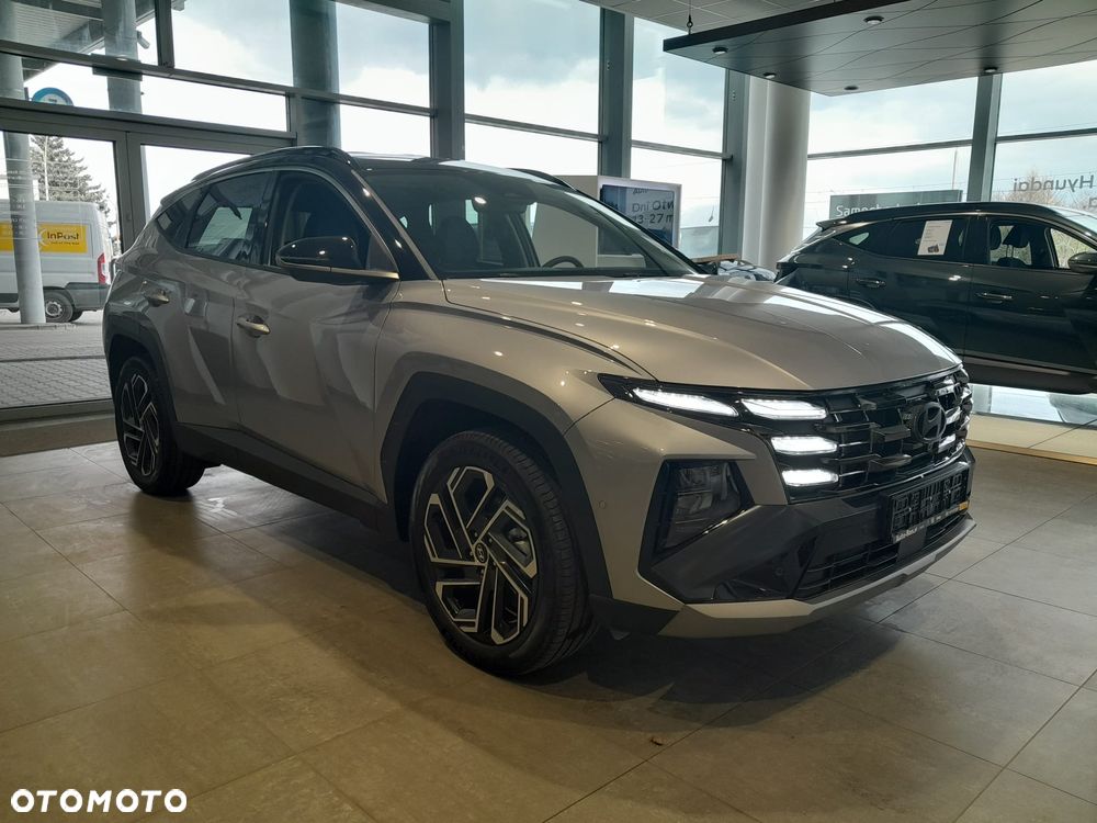 Hyundai Tucson 1.6 T-GDi HEV Executive 2WD - 12