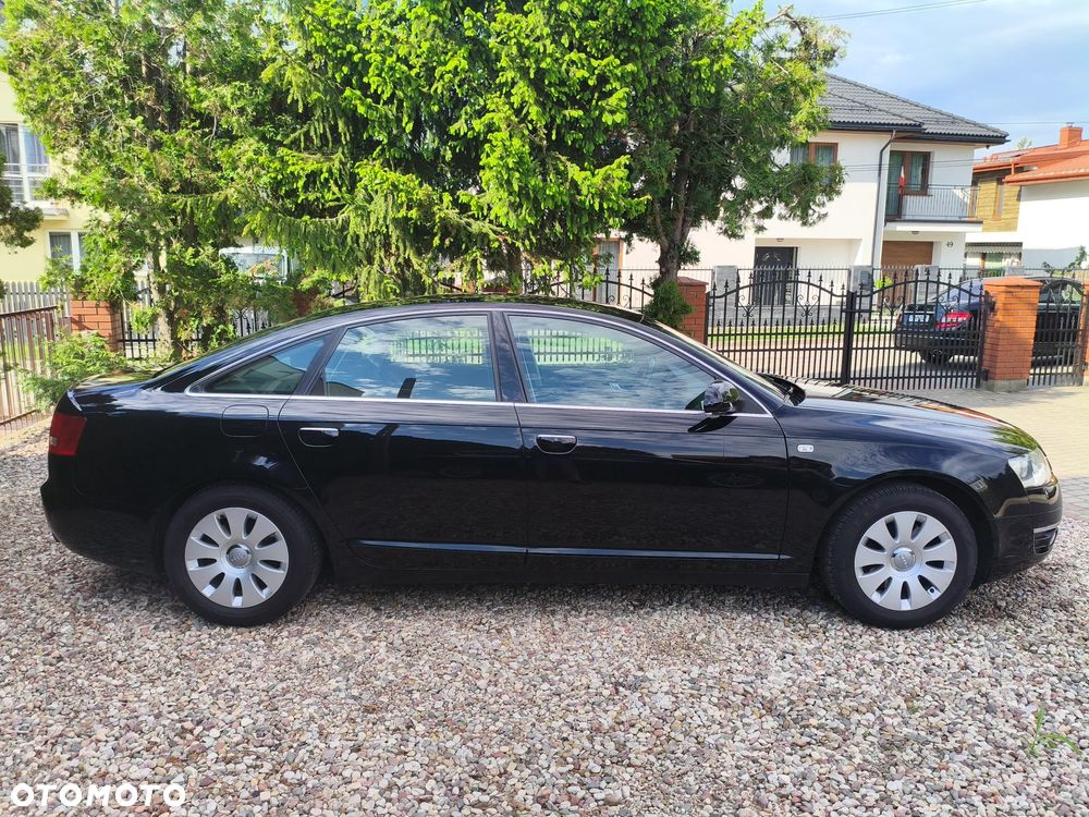 Audi A6 Limousine 2.4 - 4