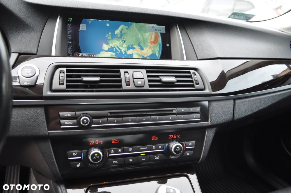 BMW Seria 5 528i xDrive Sport-Aut Modern Line - 24