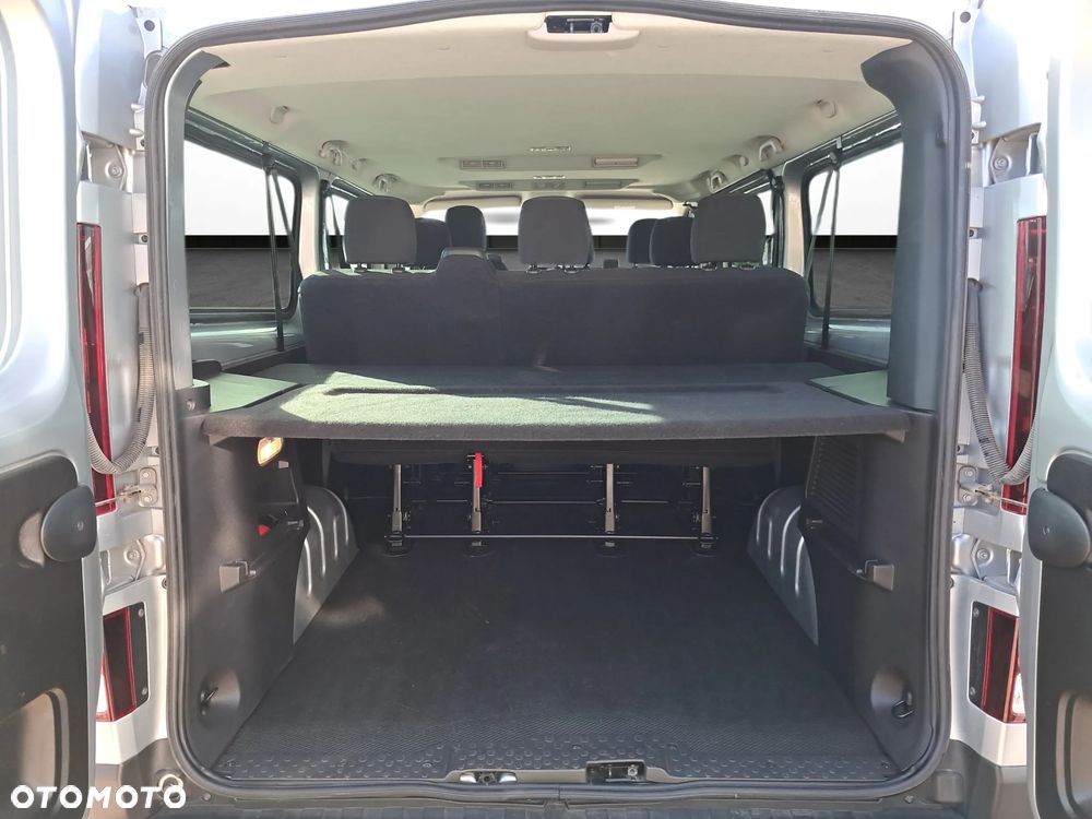 Renault Trafic BUS - 26
