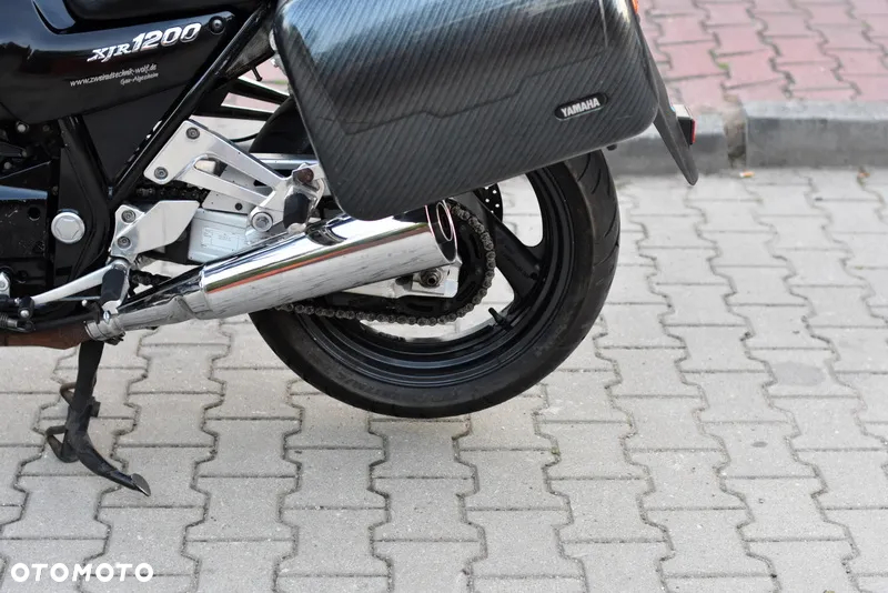 Yamaha XJR - 26