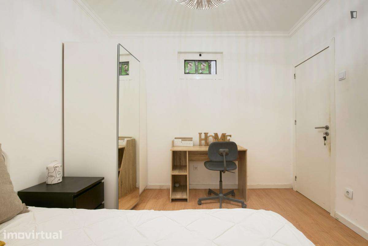 Quarto - localizado em Arroios Lisbon - Grande imagem: 5/12