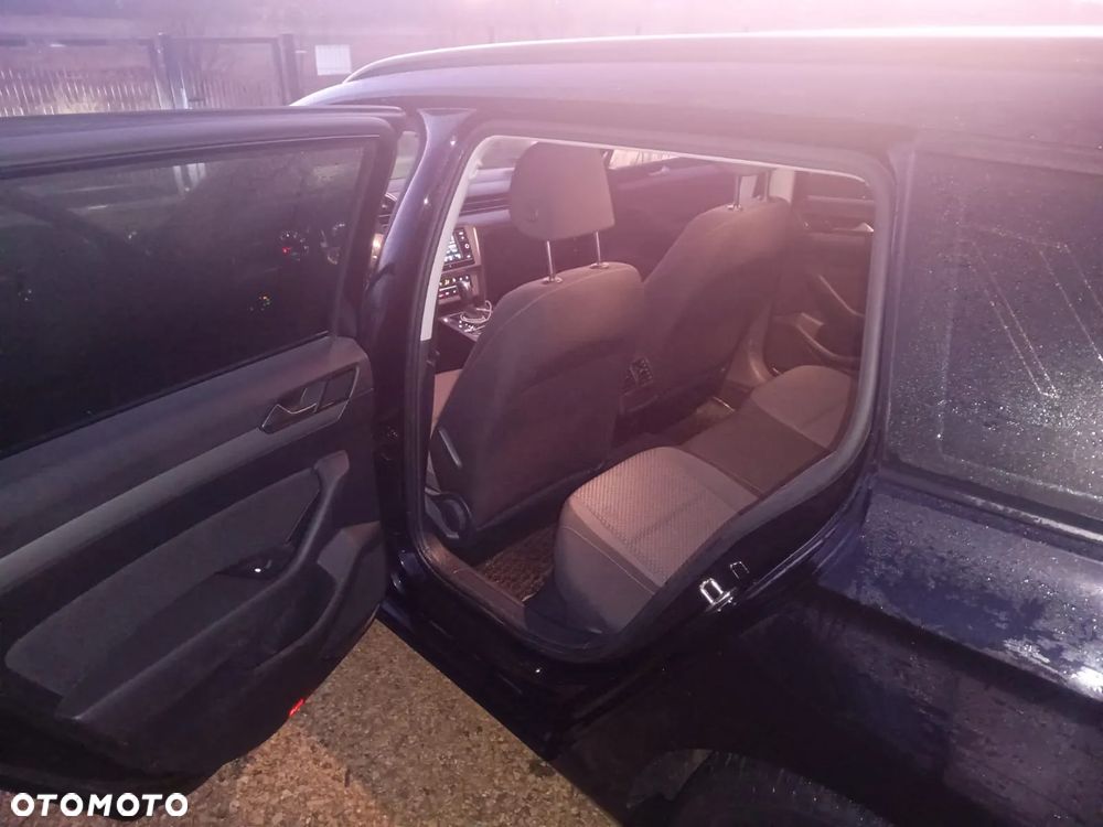 Volkswagen Passat Variant 1.5 TSI EVO Business DSG - 6