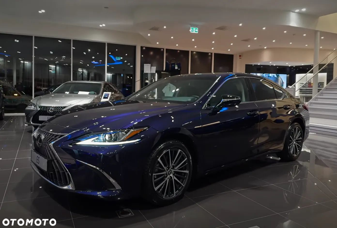 Lexus ES - 1
