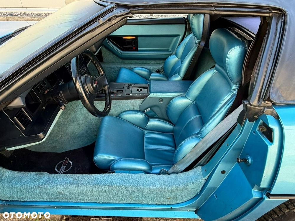Chevrolet Corvette - 6