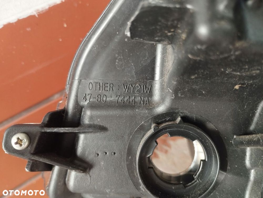 Lampa lewa Toyota Prius IV 4 XW50 2015-2019 - 11