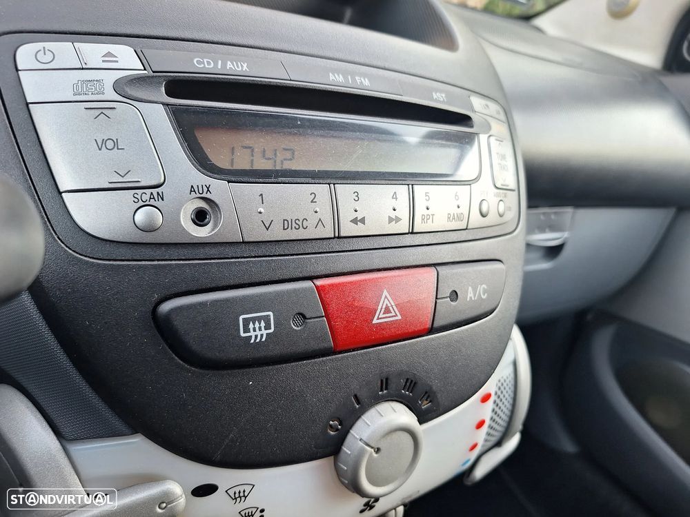 Toyota Aygo 1.0 Plus Sport Pack MM - 27