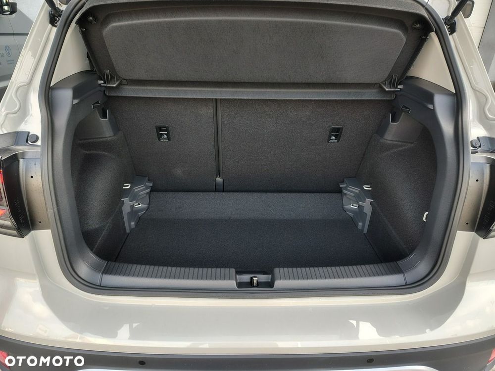 Volkswagen T-Cross - 13