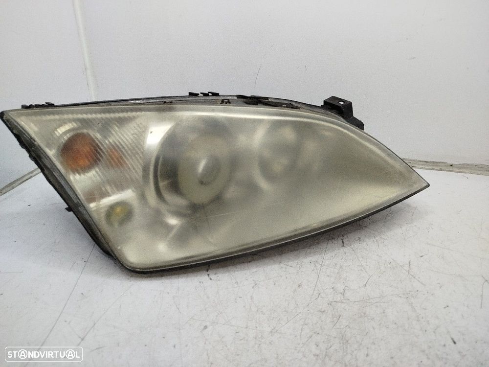 Farol/ Otica Dianteiro Dto Ford Mondeo Iii Três Volumes (B4y) - 2
