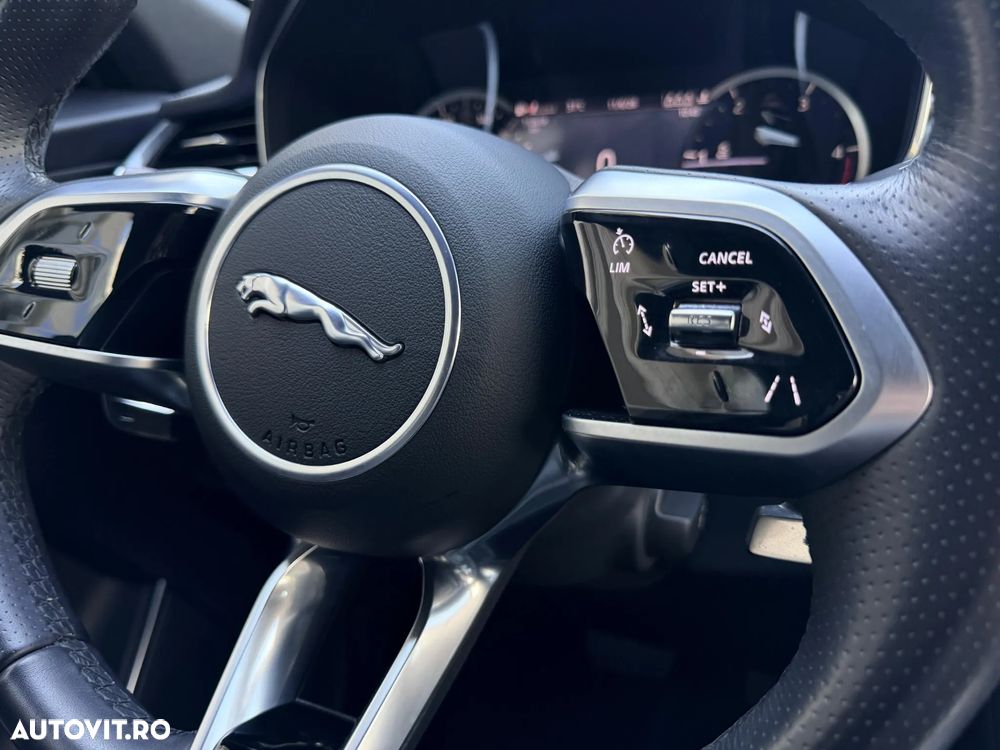 Jaguar F-Pace D200 AWD R-Dynamic SE - 15