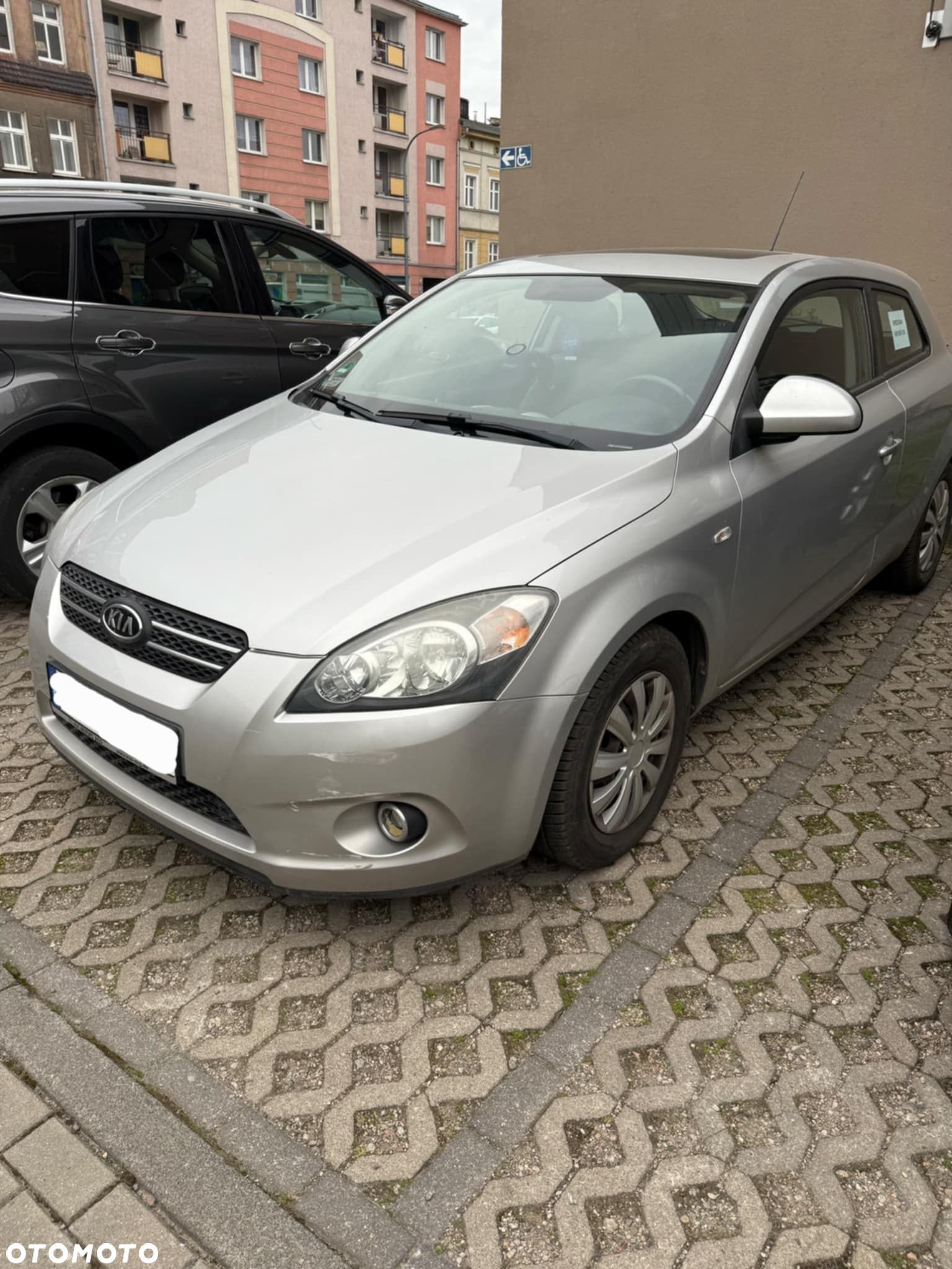 Kia Ceed - 1