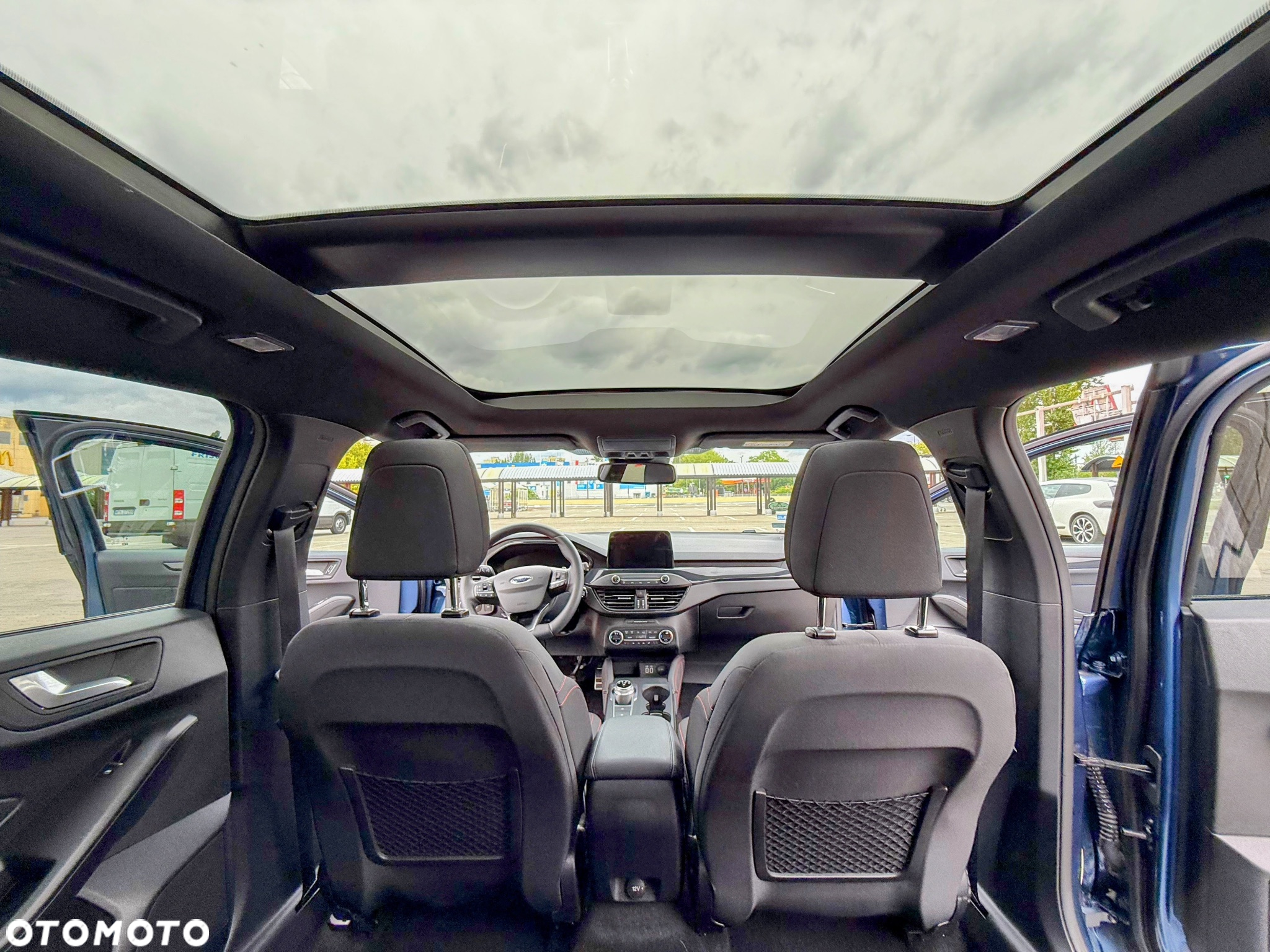 Ford Focus 1.5 EcoBoost ST-Line X - 12