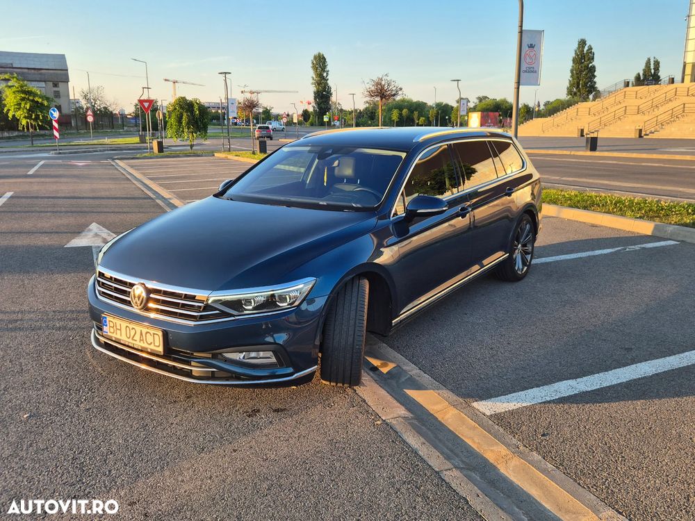 Volkswagen Passat 2.0 TDI SCR DSG 4Motion Elegance - 2
