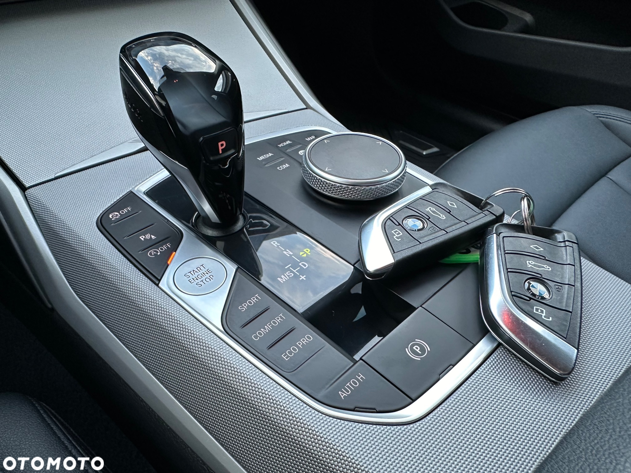 BMW Seria 3 318d Touring Sport Line - 31