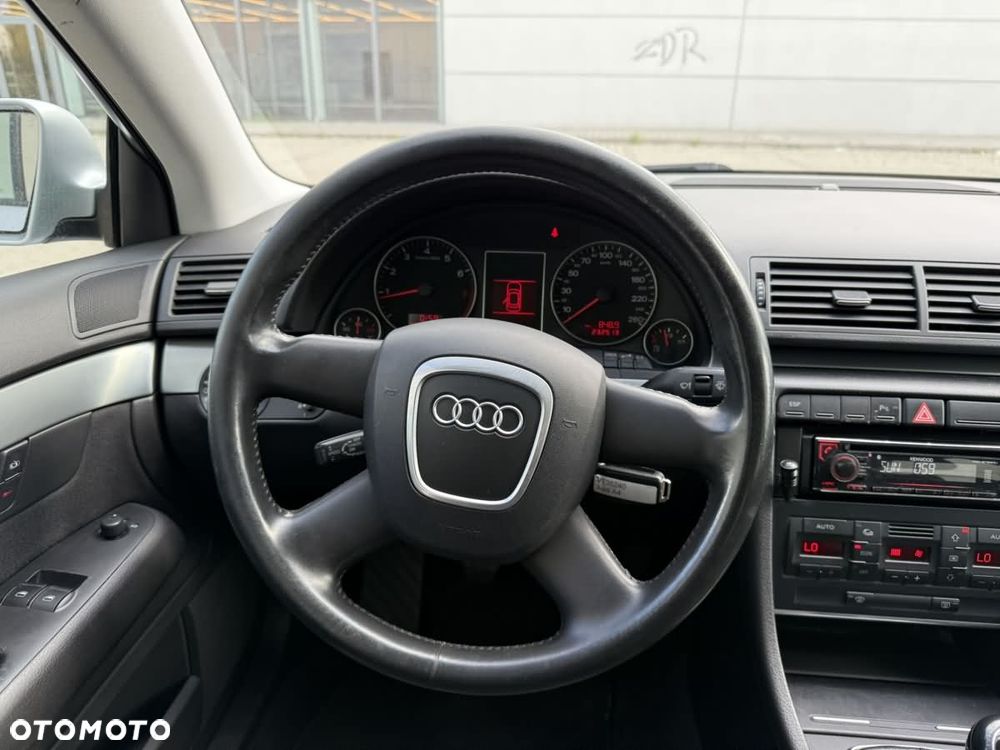 Audi A4 Limousine 2 - 25