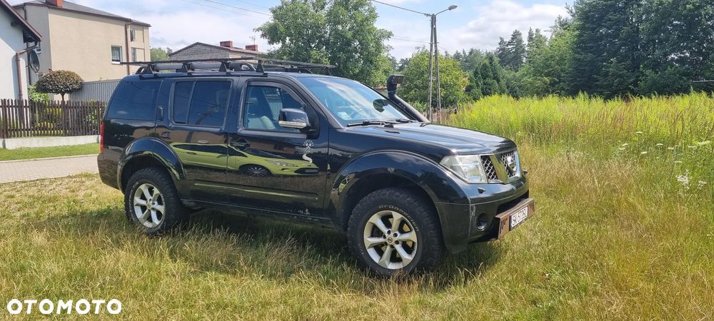 Nissan Pathfinder 2.5 D LE - 5