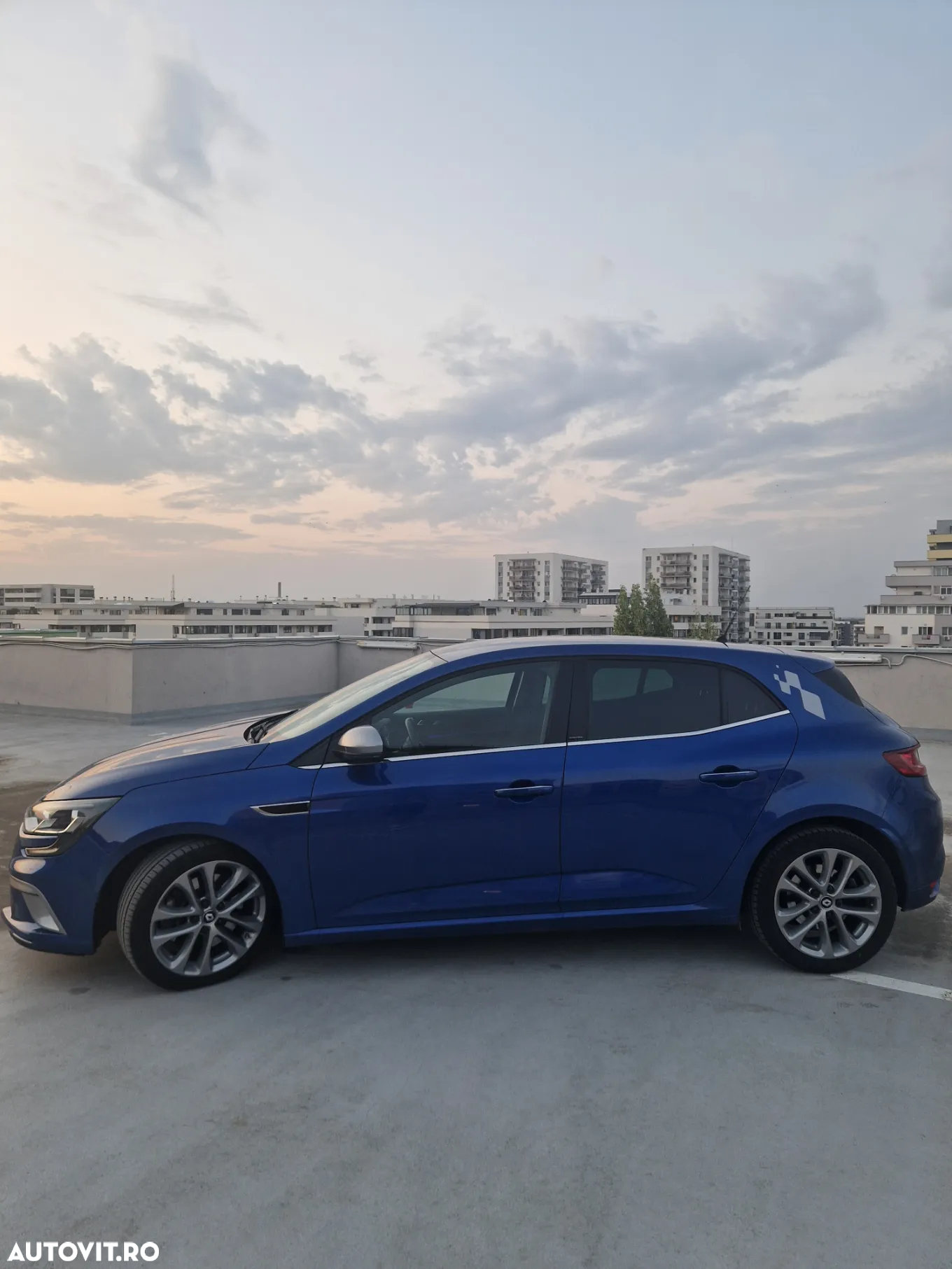 Renault Megane ENERGY TCe EDC GT - 10