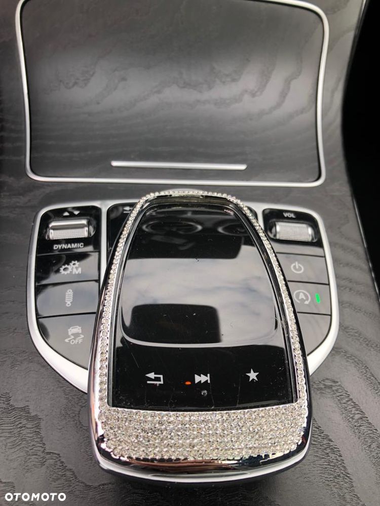 Mercedes-Benz Klasa C AMG 43 4-Matic - 17