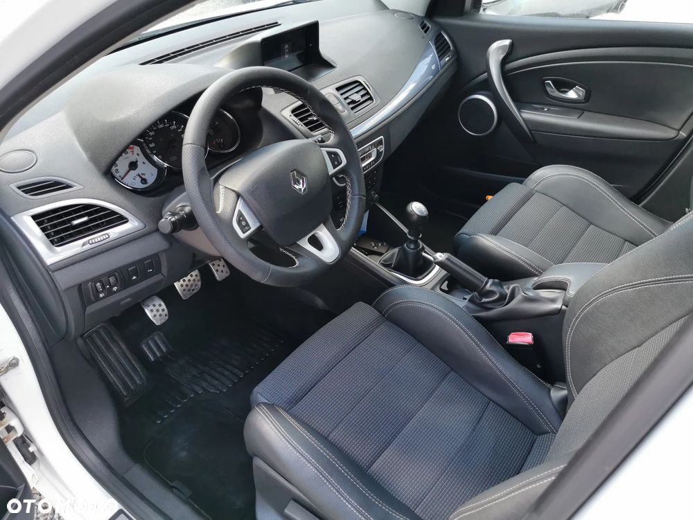 Renault Megane Grandtour TCe 180 GT - 11