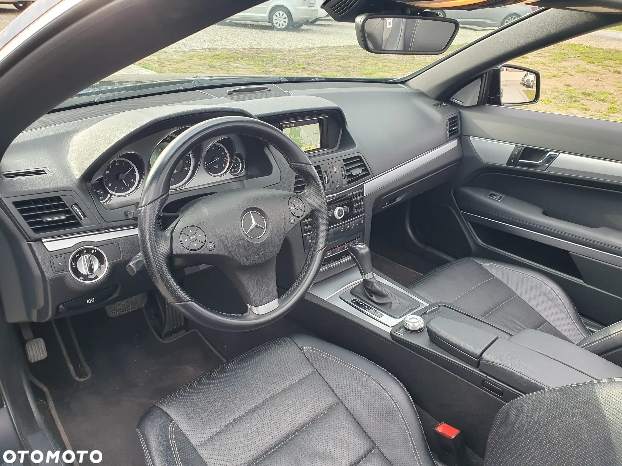 Mercedes-Benz Klasa E 200 Cabrio BlueEFFICIENCY 7G-TRONIC Avantgarde - 13