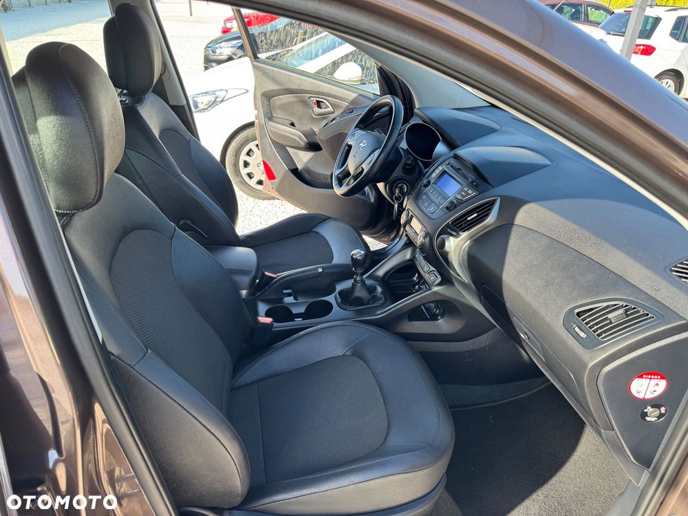 Hyundai ix35 1.6 2WD Fifa World Cup Edition - 29